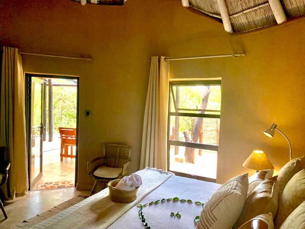 Ikhaya Lamadube Game Lodge Klipdrift Kültér fotó